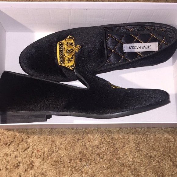 Steve Madden slip on shoes